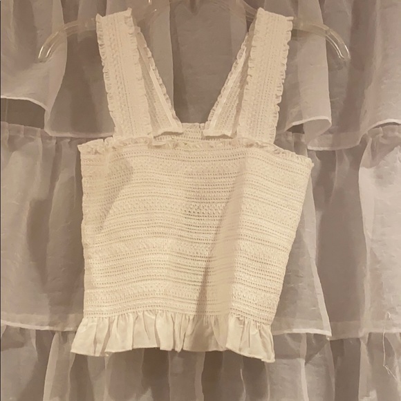 Cropped Tank Top - Picture 2 of 3